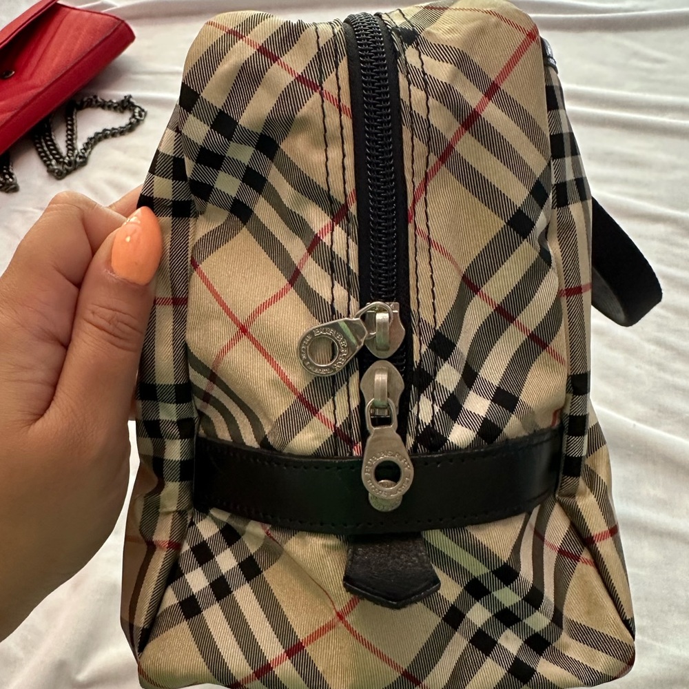Authentic Burberry - image 6